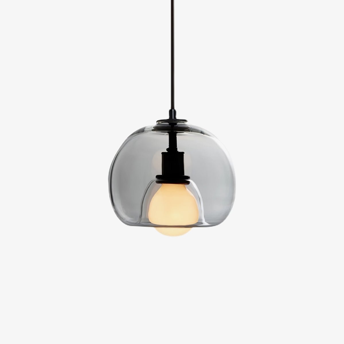 Minimalist Metal Pendant Light – Soft Illumination for Modern Spaces