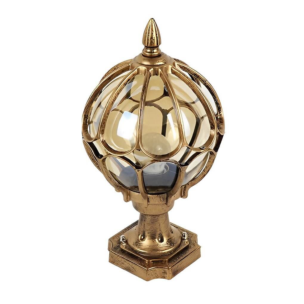 Vintage Outdoor Post Light – Elegant Glass Globe for Garden Lighting