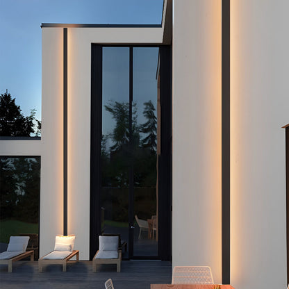 Modern Black Outdoor Wall Lantern – Stylish IP65 Waterproof Illumination