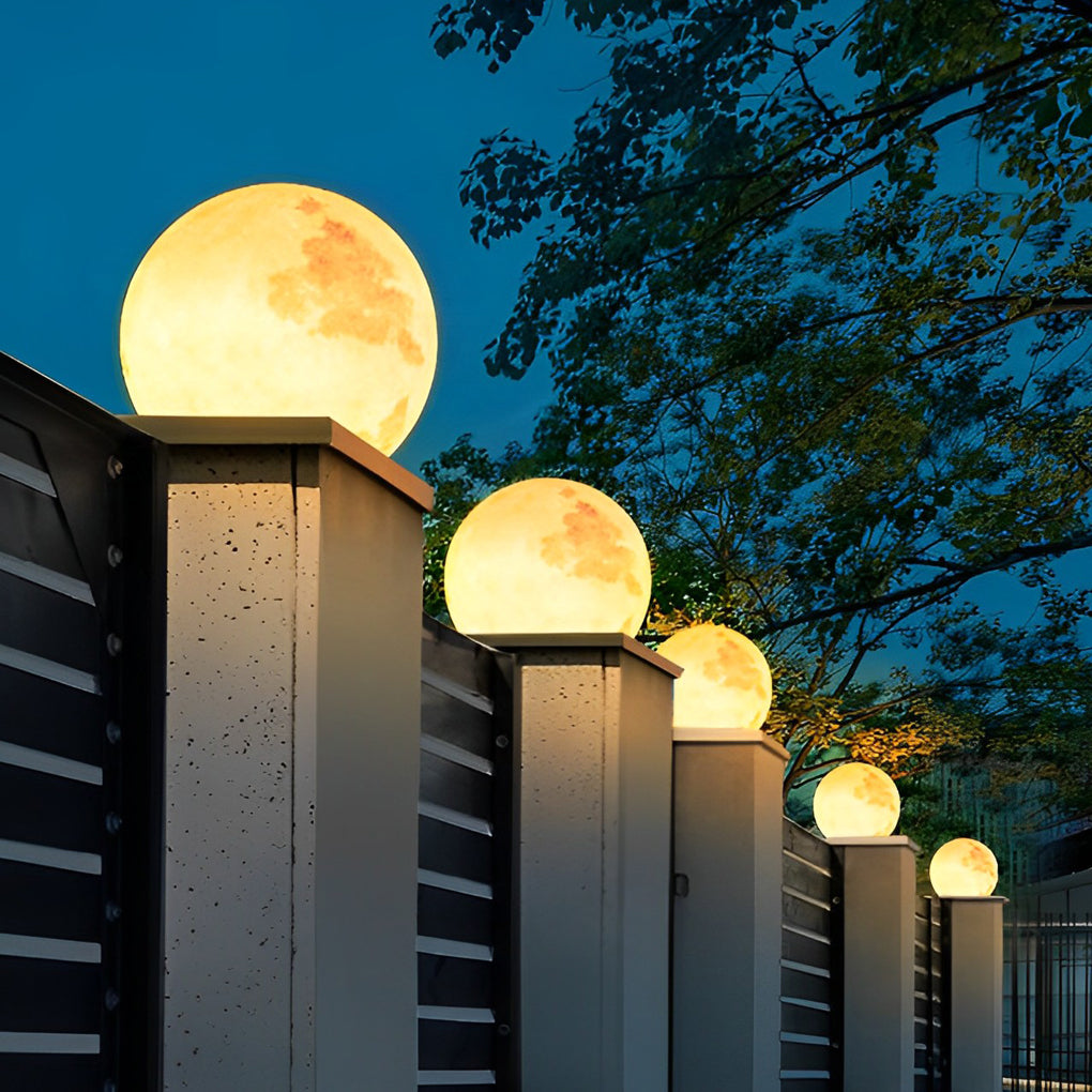 Modern Solar Post Light – Elegant Outdoor Lamp for Garden Illumination