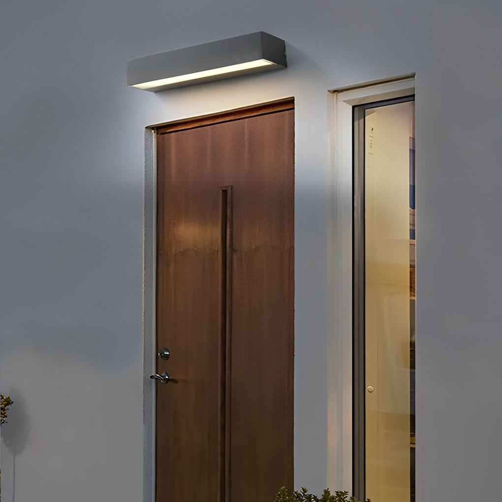 Modern Waterproof Outdoor Wall Light – Durable LED Exterior Sconce