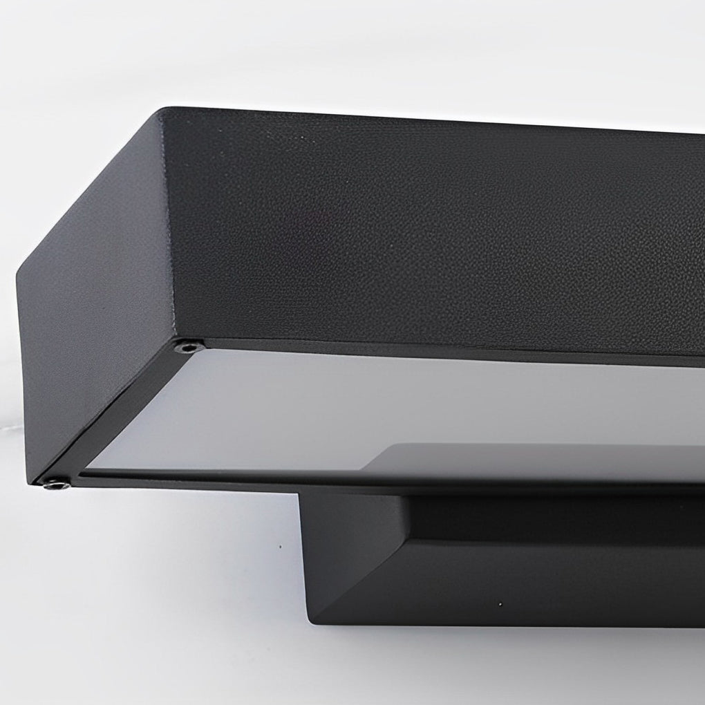 Amberly Home - Modern Black Stainless Steel Outdoor Wall Light