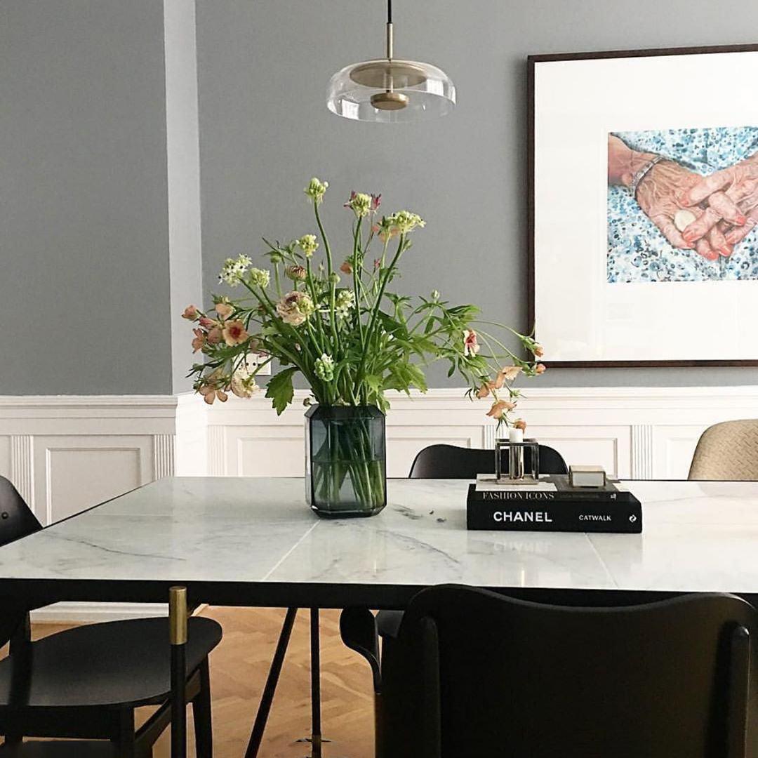 Modern Brass and Glass Pendant Light – Elegant Illumination for Home