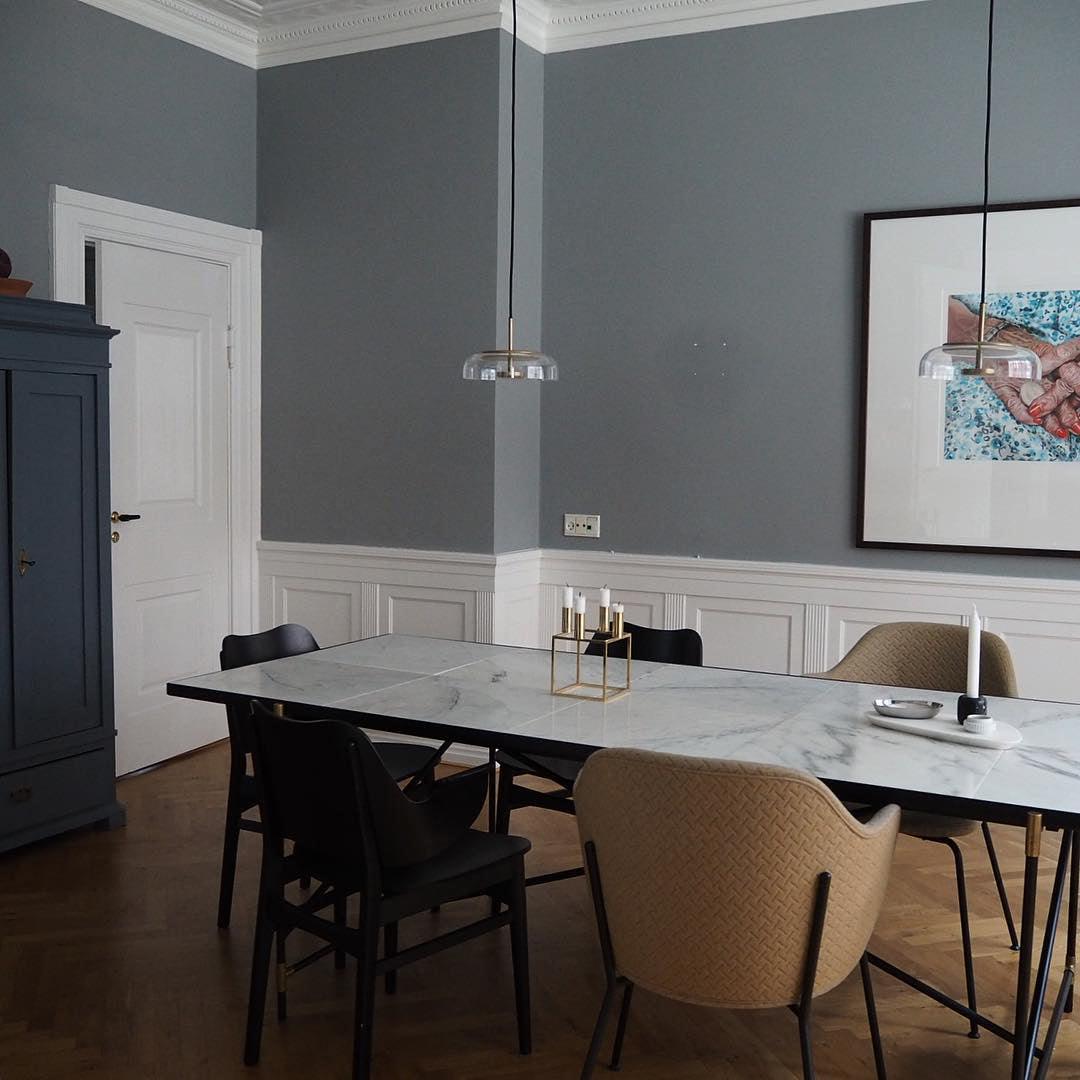 Modern Brass and Glass Pendant Light – Elegant Illumination for Home