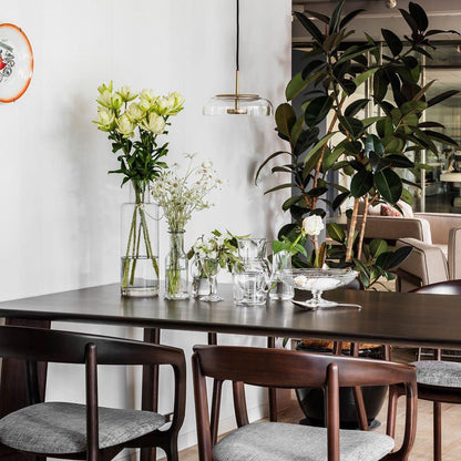 Modern Brass and Glass Pendant Light – Elegant Illumination for Home