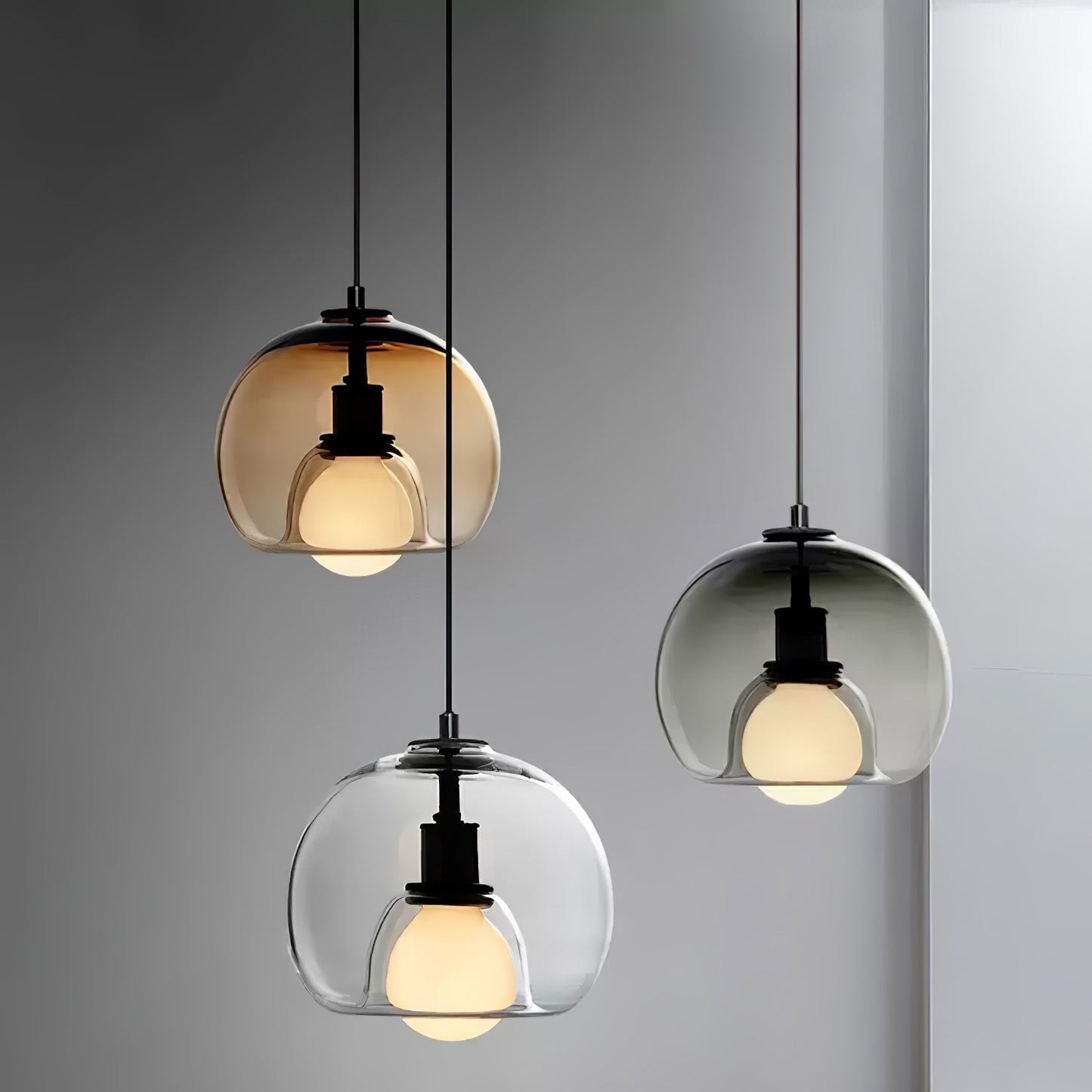 Minimalist Metal Pendant Light – Soft Illumination for Modern Spaces