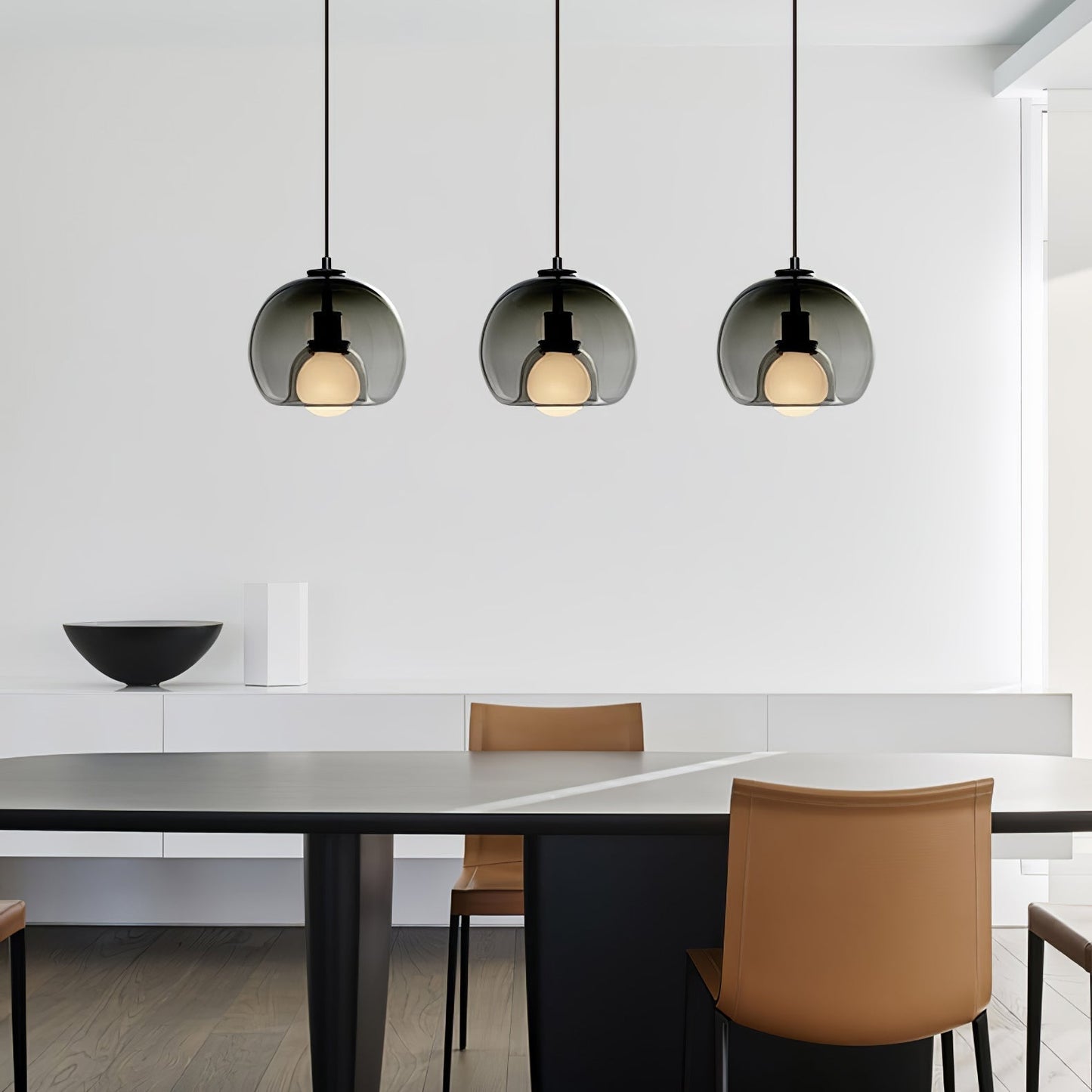 Minimalist Metal Pendant Light – Soft Illumination for Modern Spaces
