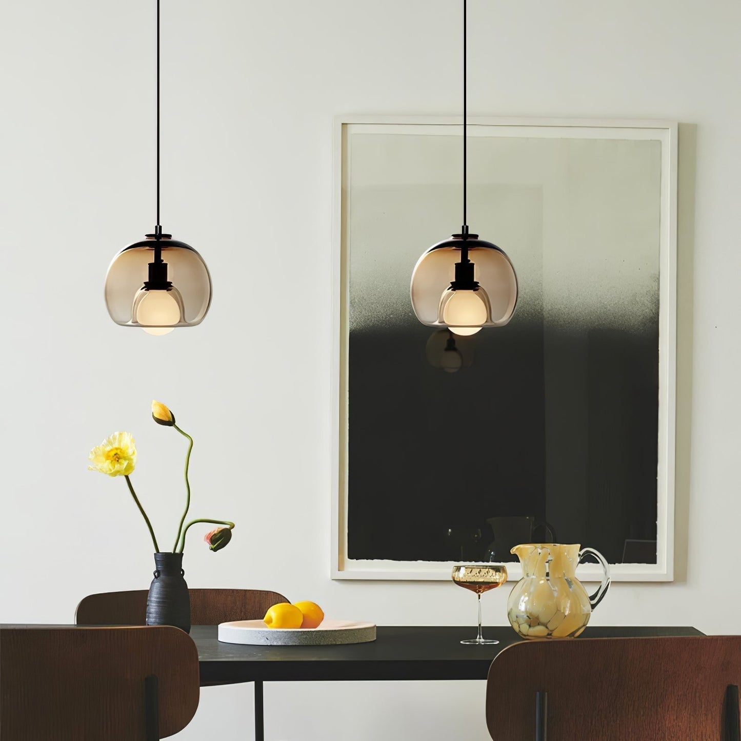 Minimalist Metal Pendant Light – Soft Illumination for Modern Spaces