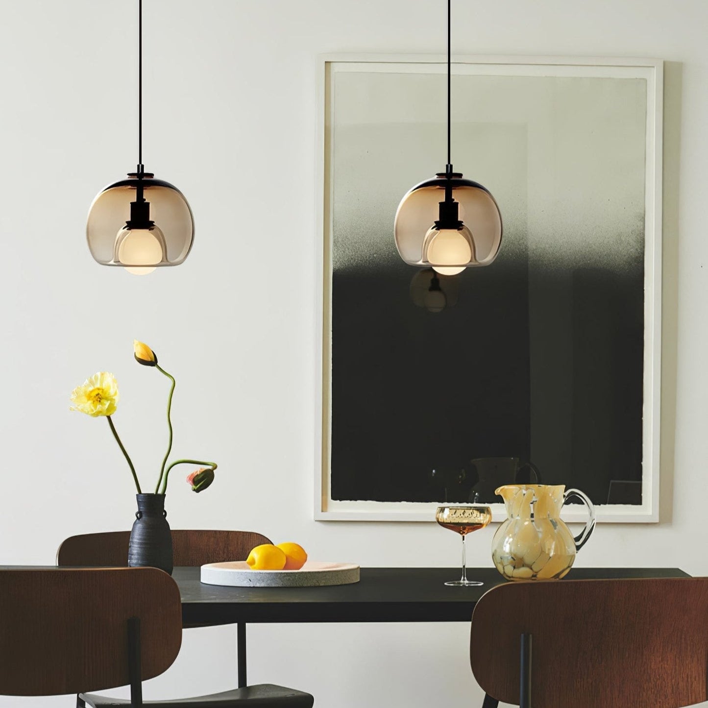 Minimalist Metal Pendant Light – Soft Illumination for Modern Spaces