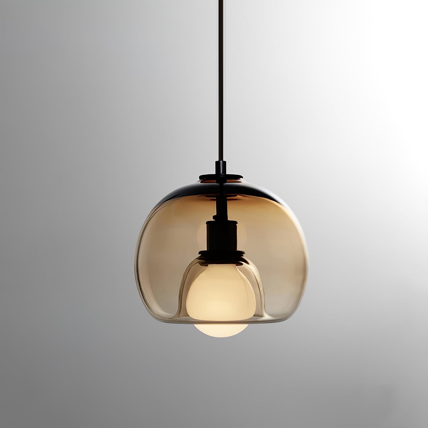 Minimalist Metal Pendant Light – Soft Illumination for Modern Spaces
