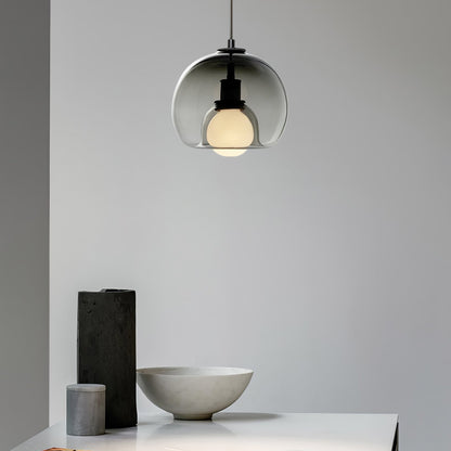 Minimalist Metal Pendant Light – Soft Illumination for Modern Spaces
