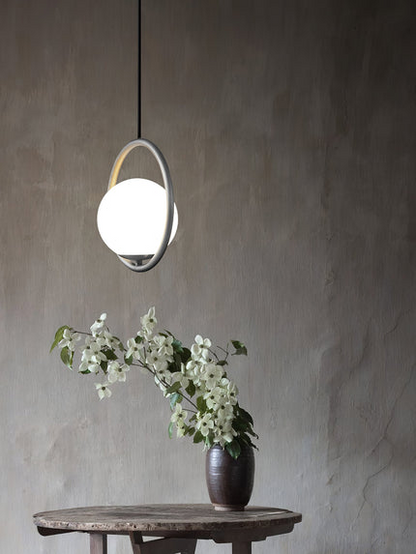 Modern Metal and Glass Pendant Light – Elegant Illumination for Contemporary Spaces