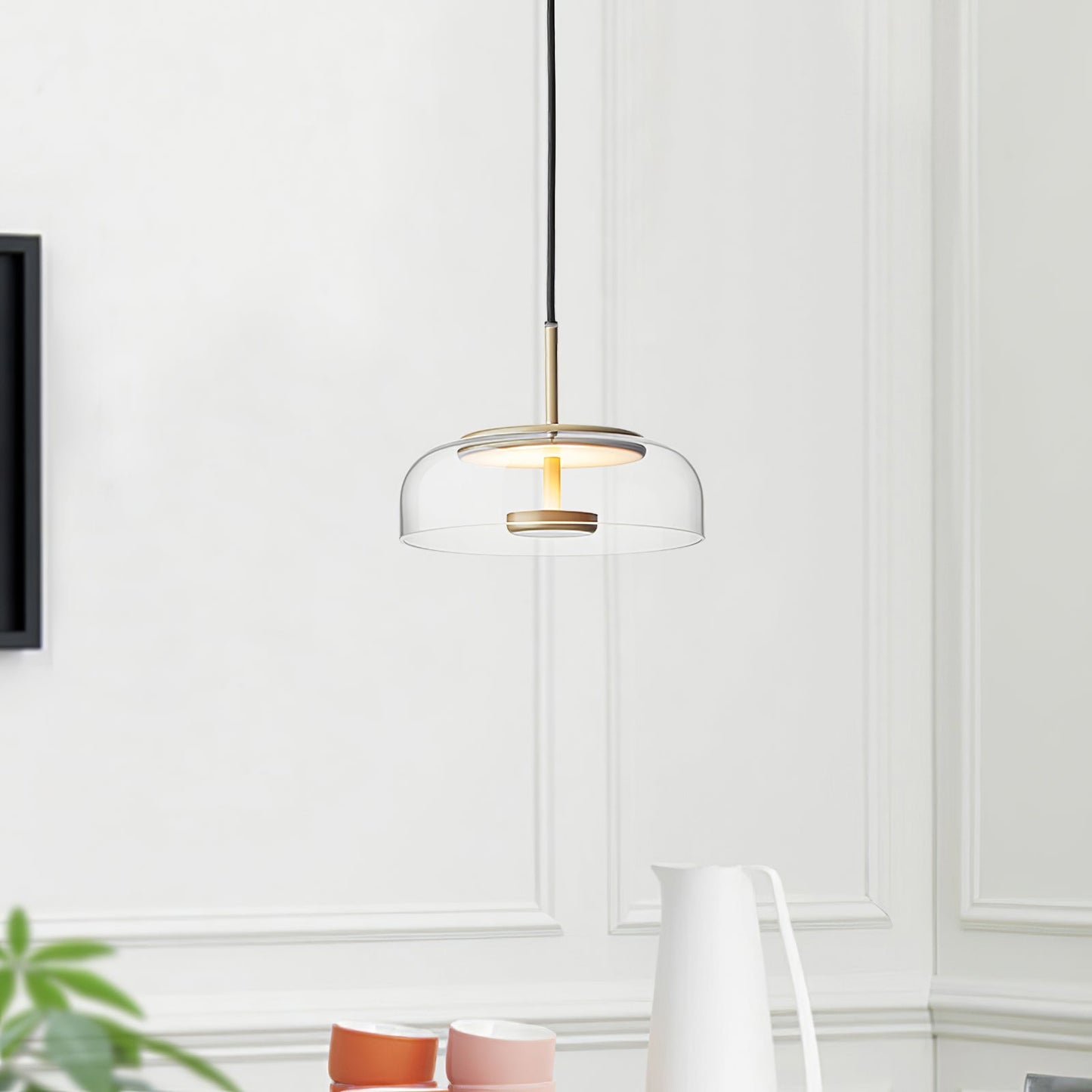Modern Brass and Glass Pendant Light – Elegant Illumination for Home