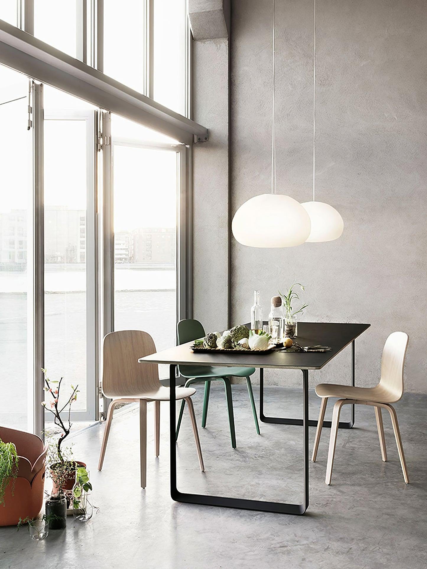 Modern Glass Pendant Light – Soft Illumination for Cozy Spaces