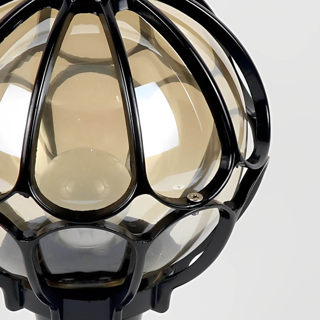 Vintage Outdoor Post Light – Elegant Glass Globe for Garden Lighting